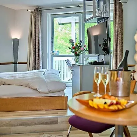 Hotel Wutzschleife 4*